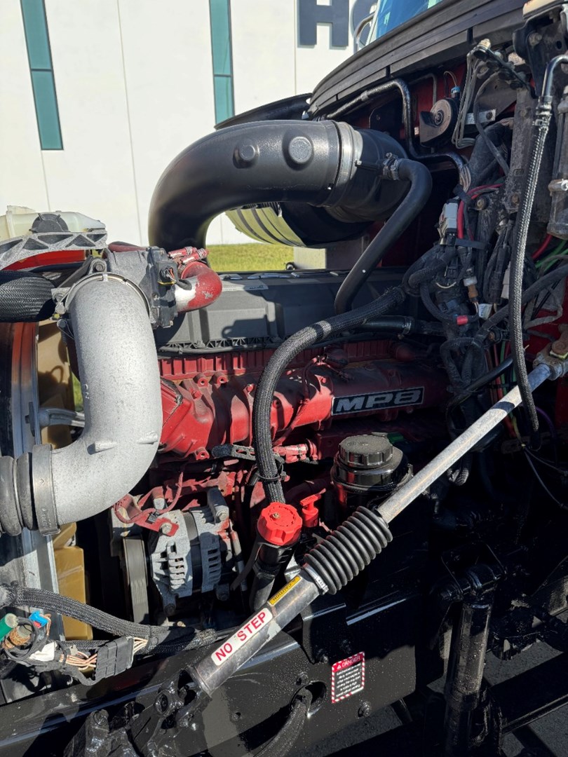 2018 MACK CXU613 - USED TRUCKS DAY CAB - image 9